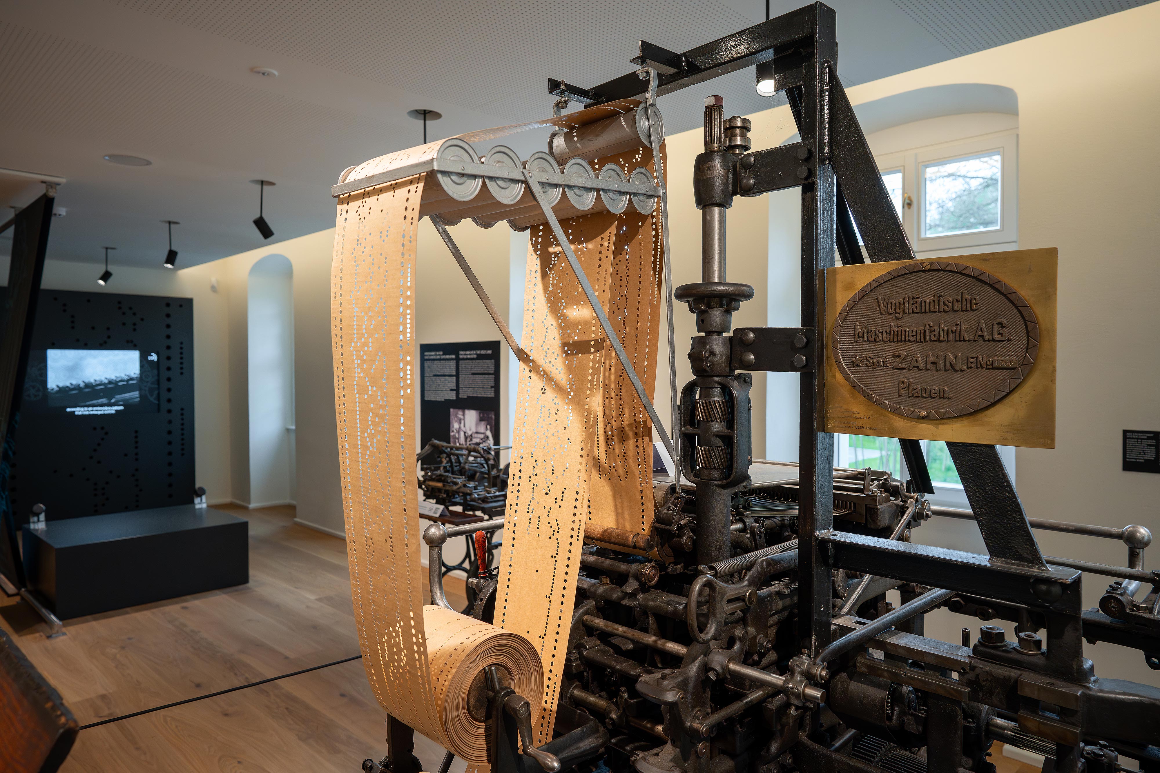 Punch card reading machine