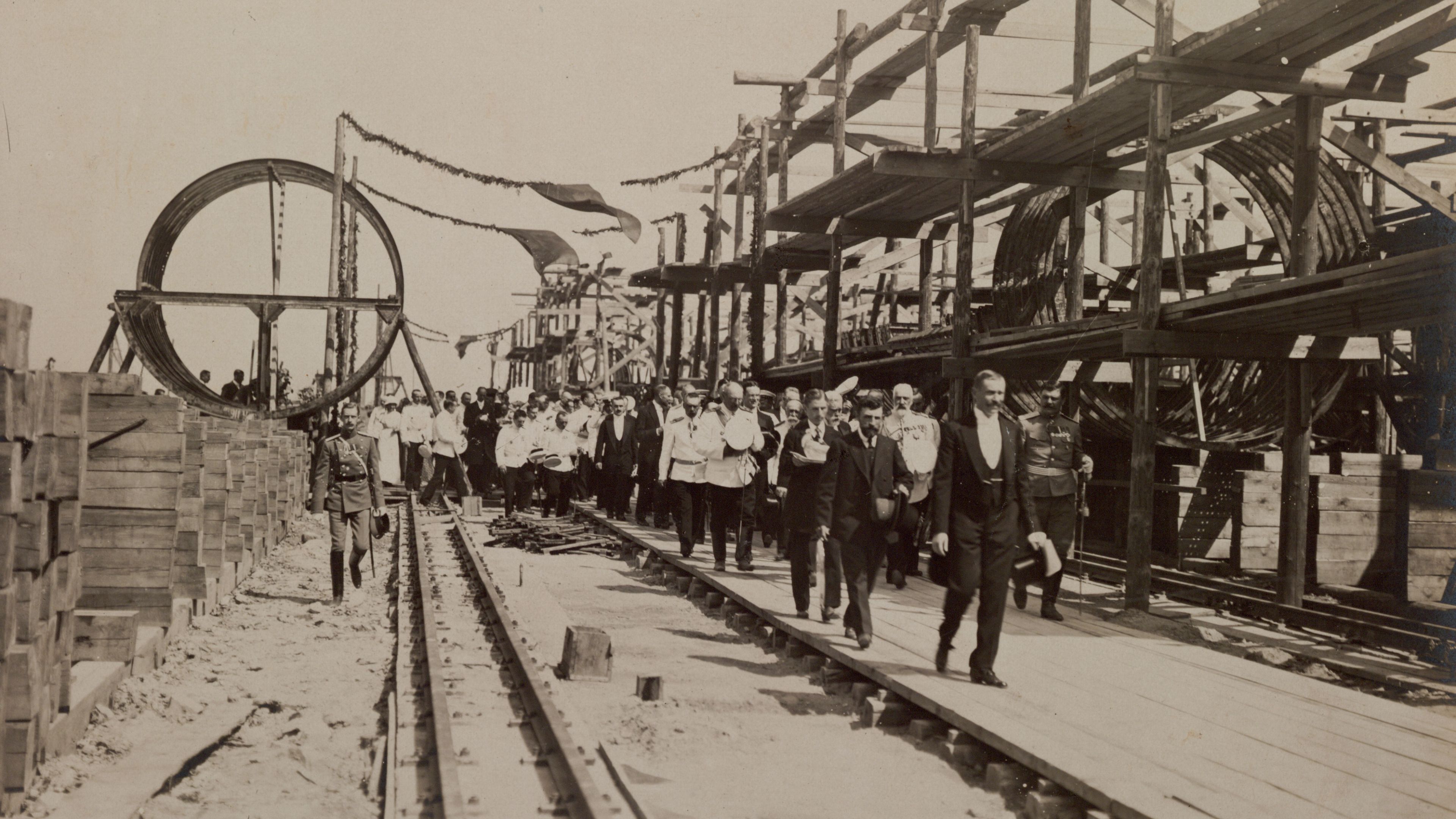 Building of BARS type submarines, ca 1914. Photo: Estonian Maritime Museum