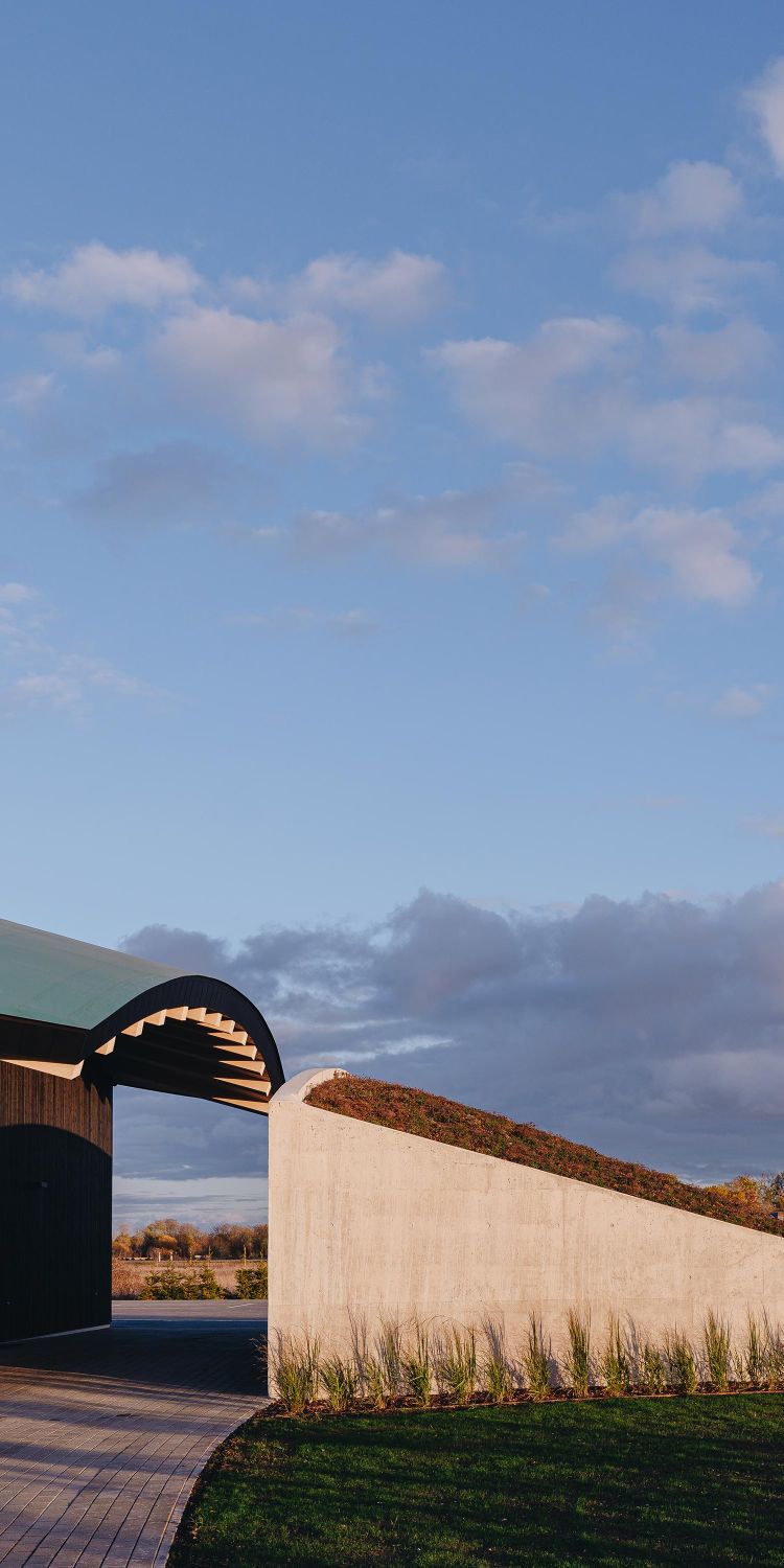 Bending roof details